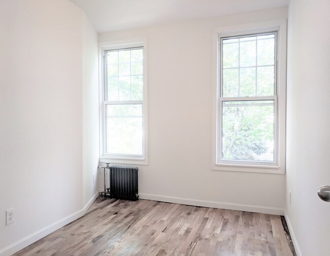 Building Photo - 67-21 60th St