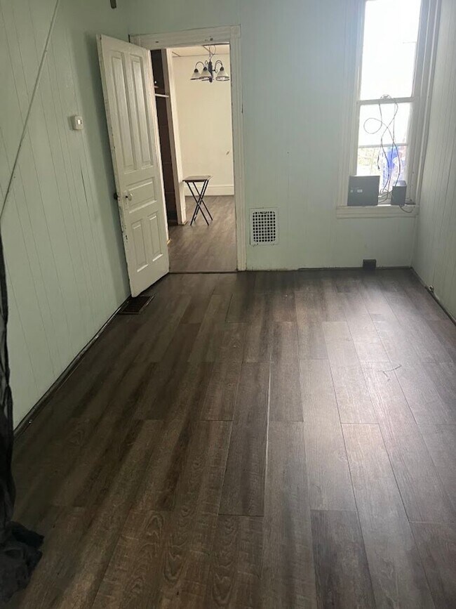 Foto del edificio - First Floor One Bedroom Apartment