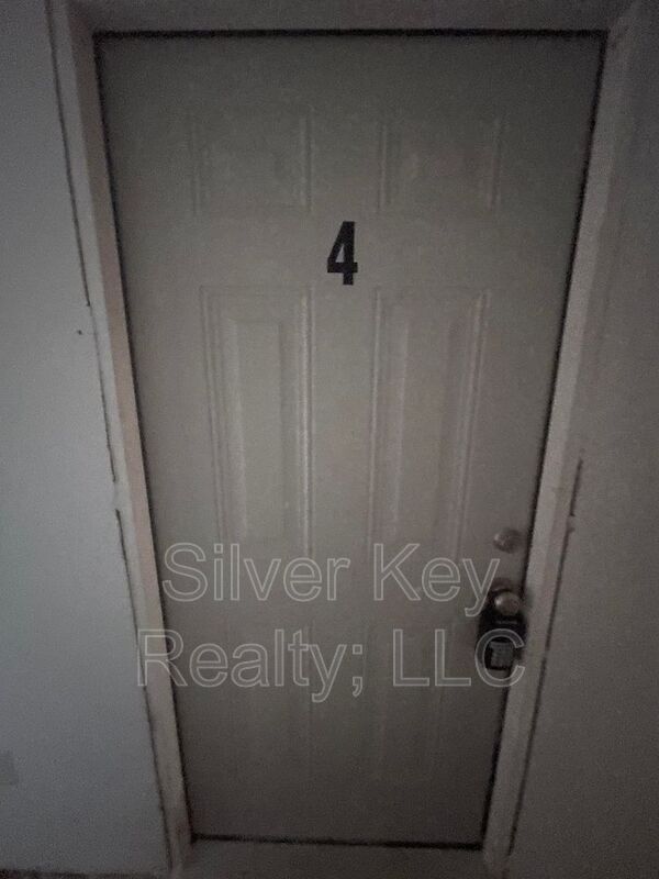 Foto del edificio - 804 Ingleside Ave