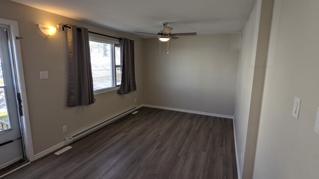 Building Photo - 552 Brandon Ave