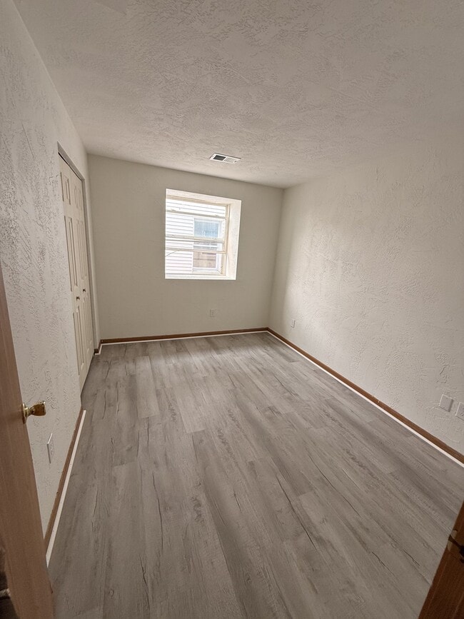 Building Photo - 118 Whitaker St