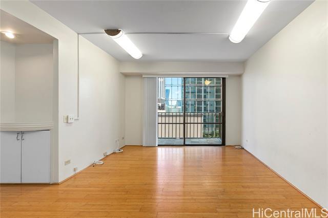 Foto del edificio - 225 Queen St
