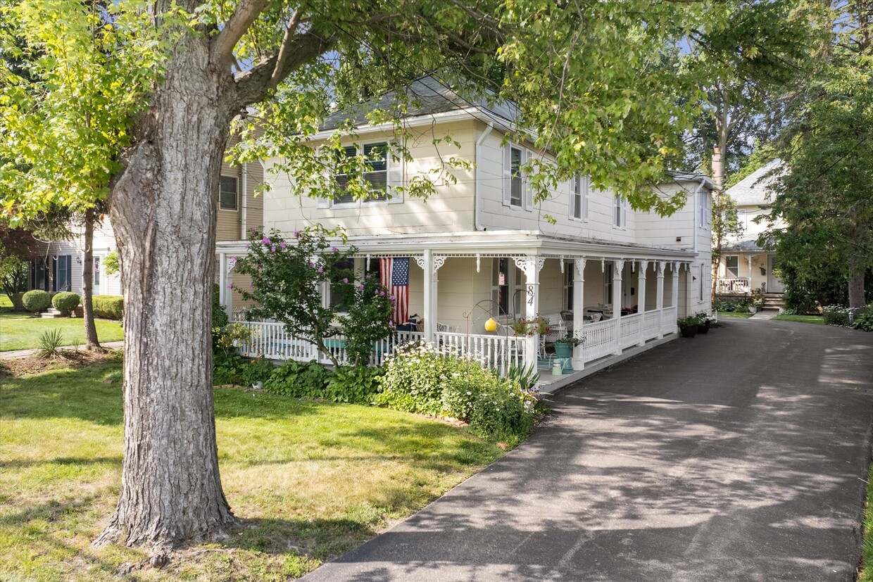 Primary Photo - 84 Vernier Rd