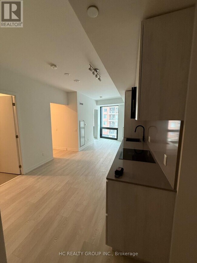 Building Photo - 35 Parliament St