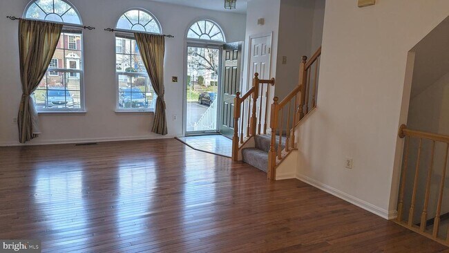 Building Photo - 15516 Three Otters Pl