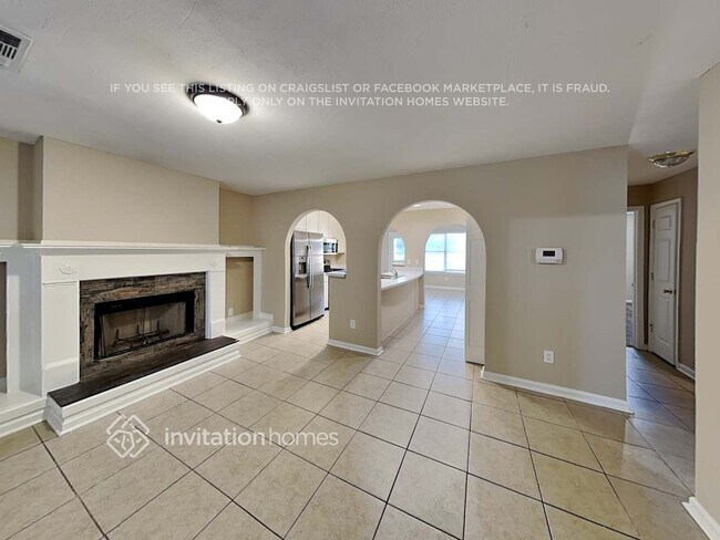 Foto del edificio - 3700 Pointe Cir