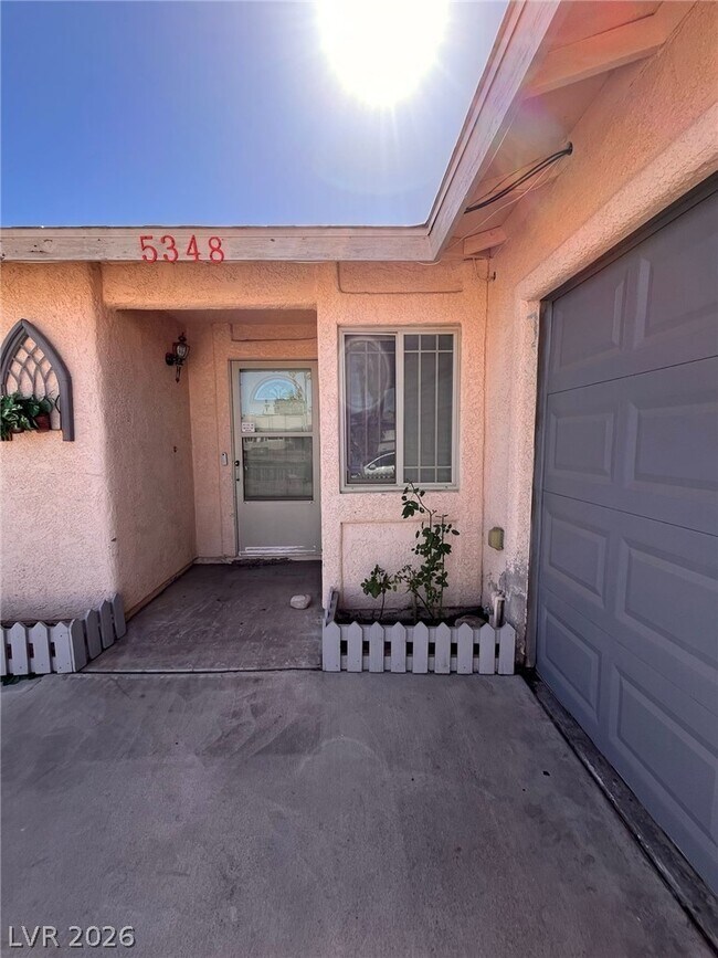 Building Photo - 5348 Ravendale Cir