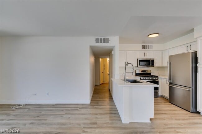 Building Photo - 3065 Casey Dr