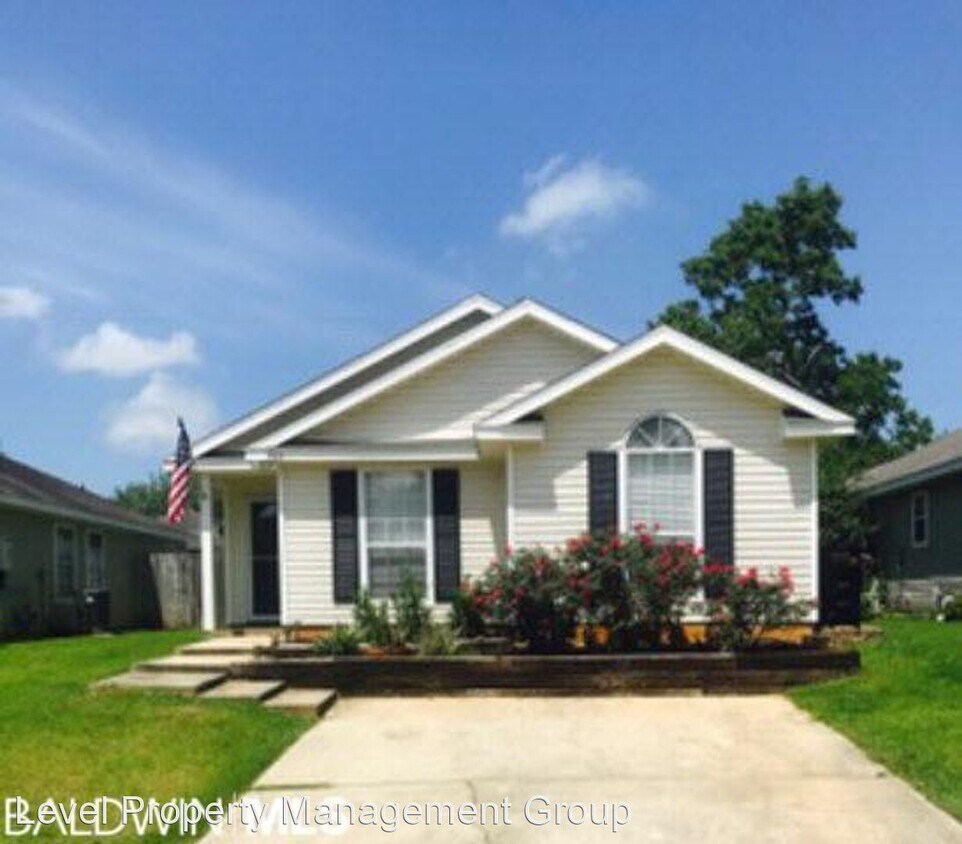 703 Crystal Wells Ct N, Fairhope, AL 36532 House Rental in Fairhope