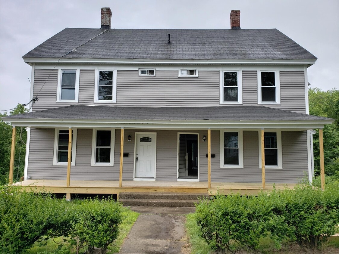 29 Burbank St, Millbury, MA 01527 Townhome Rentals in Millbury MA