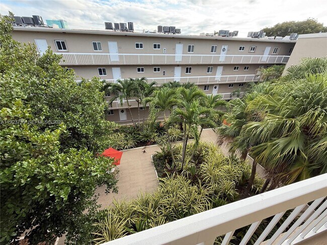 Foto del edificio - 7720 Camino Real