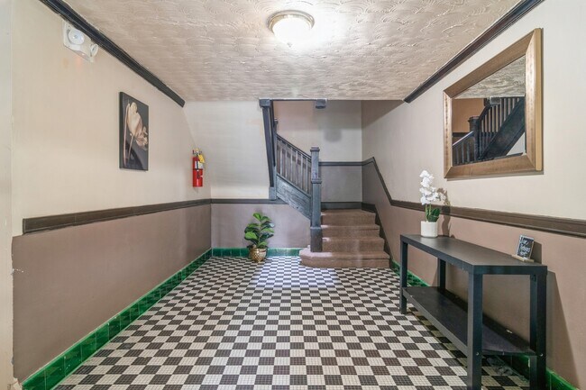 Foto del edificio - 6750 S Ridgeland Ave