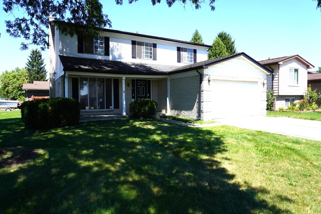 Primary Photo - 4415 Fox Hill Dr