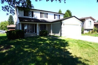 Building Photo - 4415 Fox Hill Dr