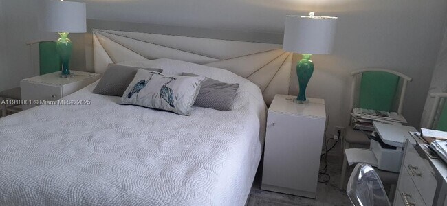 Building Photo - 2101 S Ocean Dr