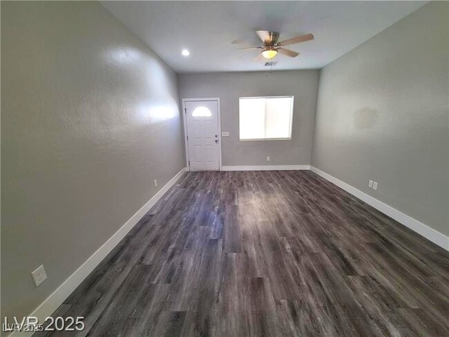 Foto del edificio - 1370 Ogallala St