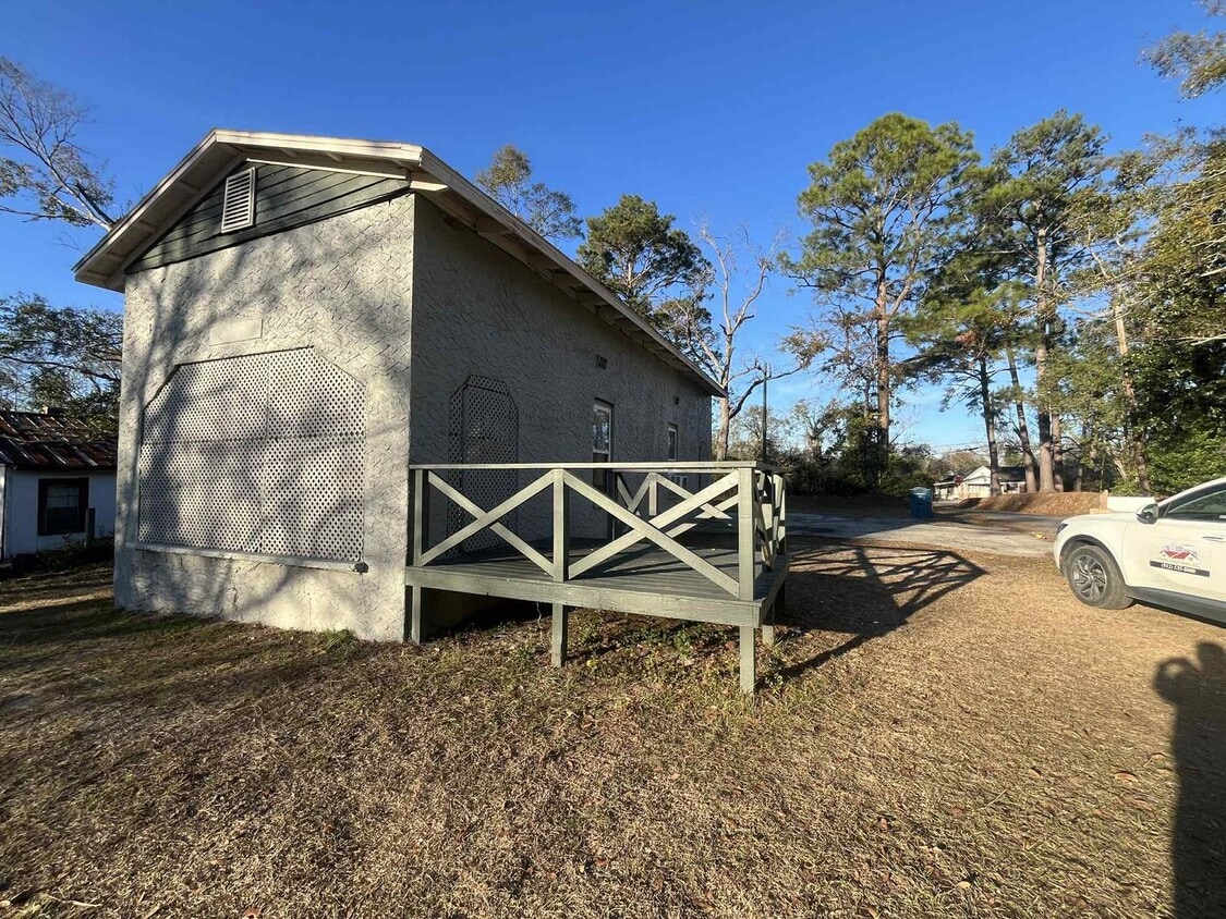 Primary Photo - 2 Bed 1 Bath House