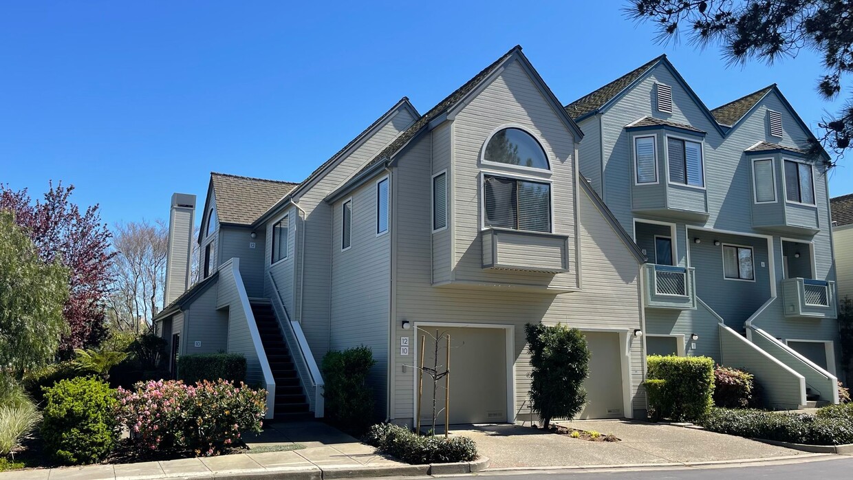 Photo - 12 Invincible Court - 30% Rental Fee