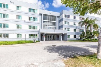 Building Photo - 14850 Naranja Lakes Blvd