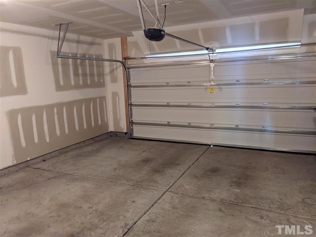 Building Photo - Luxury Townhome for rent Inside Wade!