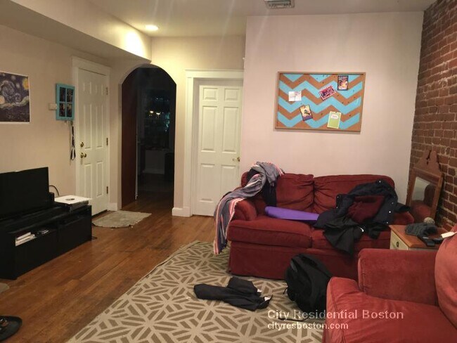 Foto del edificio - 1025 Tremont St