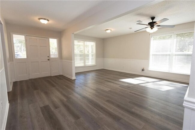Building Photo - 61689 LA-434