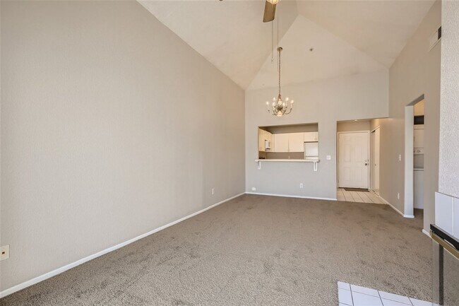 Foto del edificio - 1 Bedroom Condo in Gated Community at Lagu...