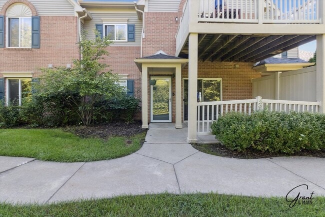 Foto del edificio - 2 bedroom ranch style condo $1650