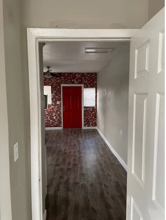 Foto del edificio - 1404 Warren St