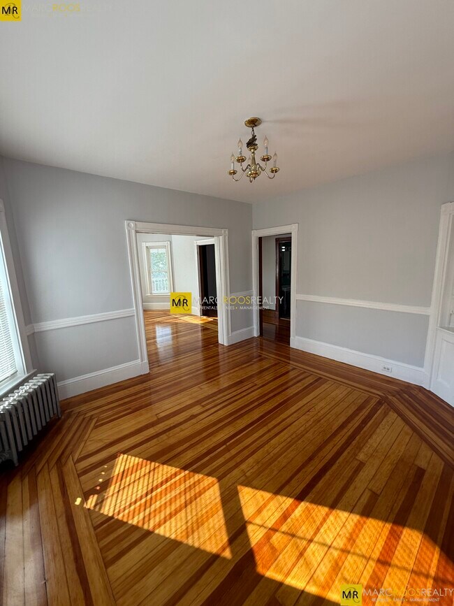 Foto del edificio - 64 Willow Ave