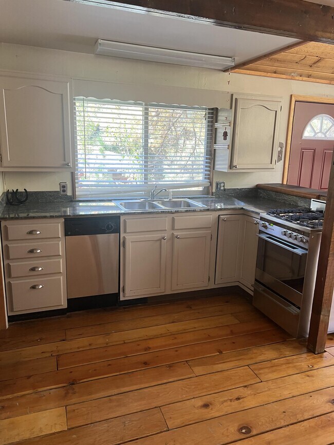 Foto del edificio - 2777 Burro Springs Ovi