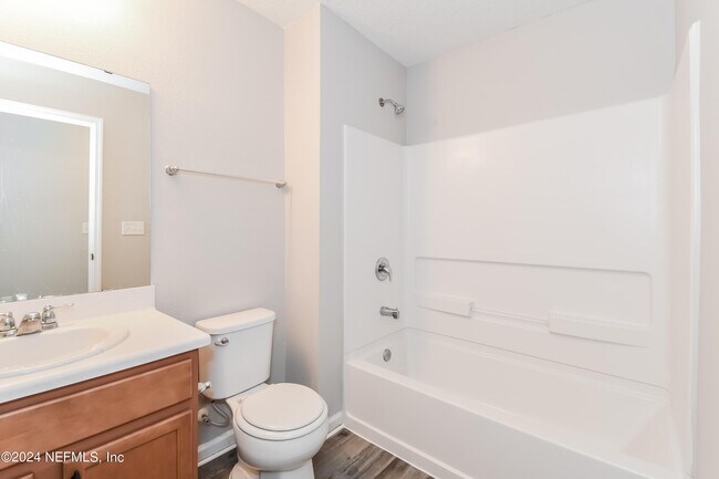 Building Photo - 15911 Hutton Ln