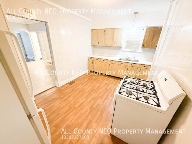 Foto del edificio - 911 Fulton Rd NW