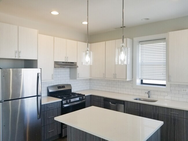 Foto del edificio - 2626 N Rockwell St
