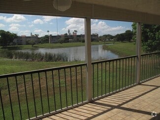 Building Photo - 7210 Lake Cir Dr