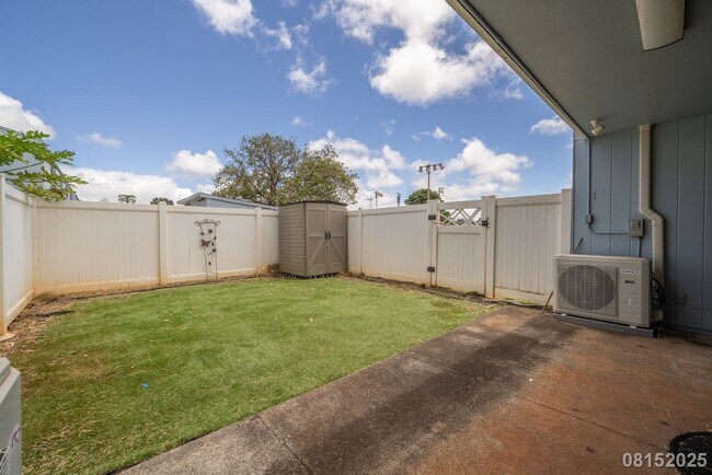 Building Photo - 3 Bed 3 Bath in Laulea Townhomes