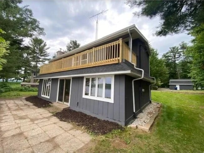 Building Photo - 202361 Dubay Dr