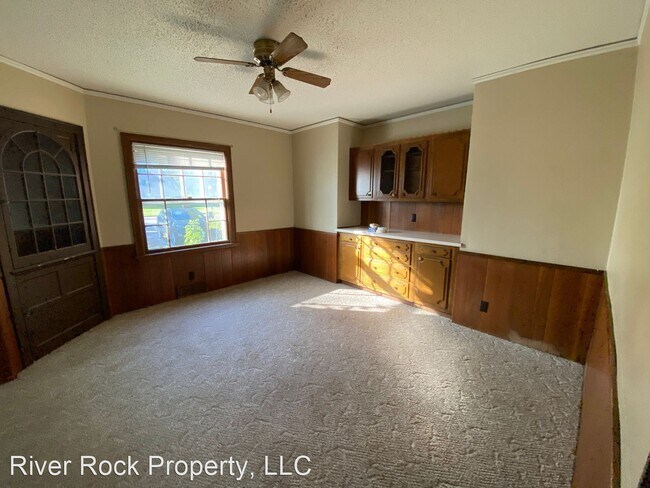 Foto del edificio - 5 br, 2.5 bath House - 1409 University Dri...