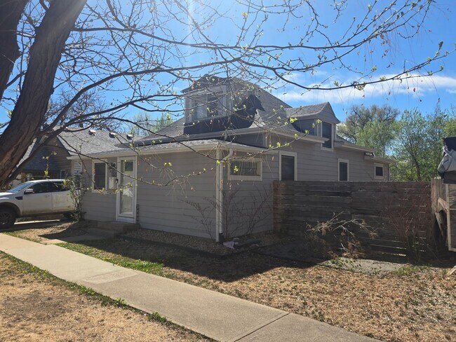 Foto del edificio - Spacious and Bright 3B Home in Longmont Available for August. Great Location!