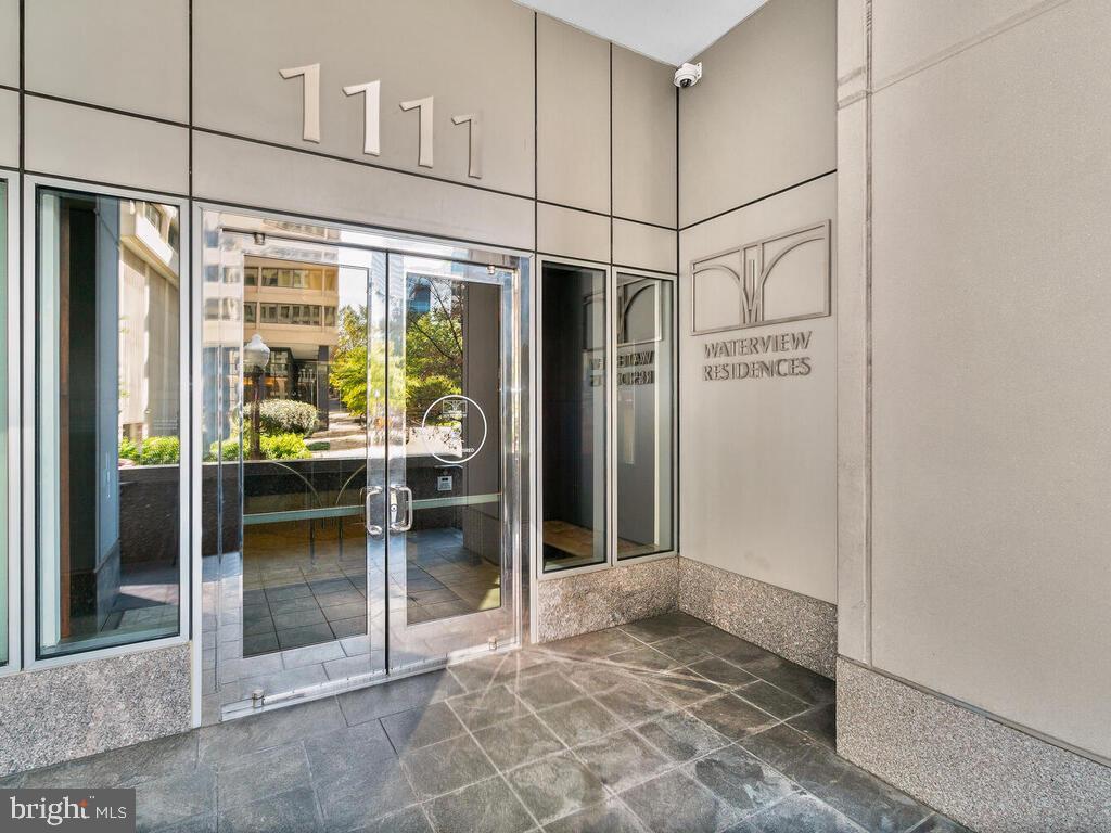 Foto principal - 1111 19th St N