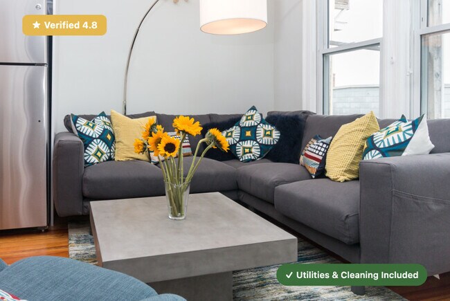 Foto del edificio - Furnished Private Bedroom in East Boston