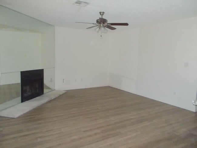 Building Photo - Charming 2-Bed, 2-Bath Condo with Balcony ...