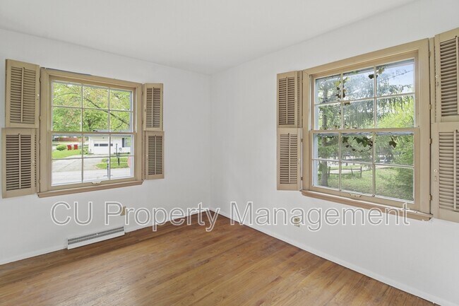 Foto del edificio - 2204 Broadmoor Dr