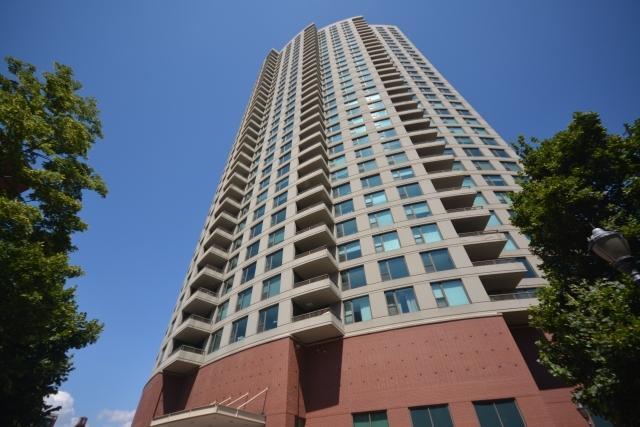 Building Photo - 501 N Clinton St