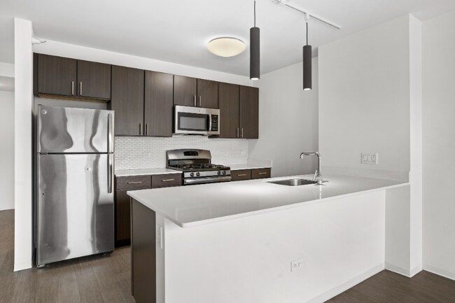 Photo - 160 W Superior St Apartment