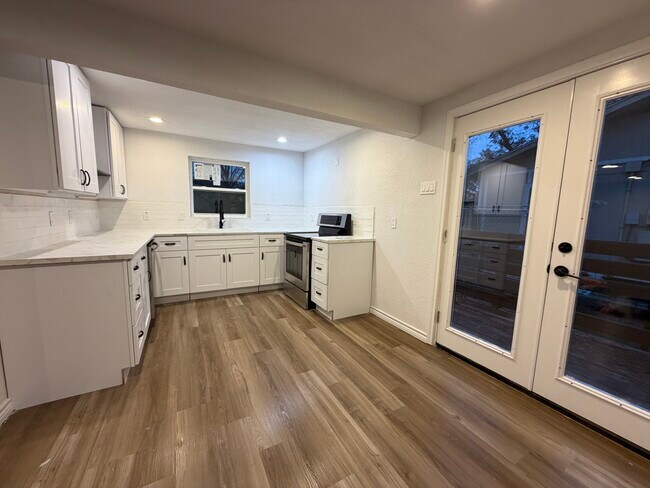 Foto del edificio - 2006 Cates St