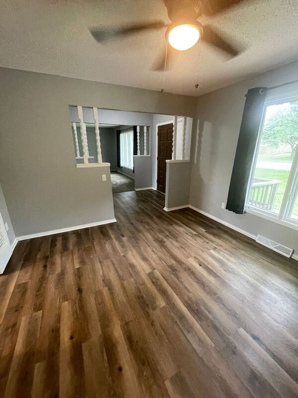 Building Photo - 2556 W Cardinal St