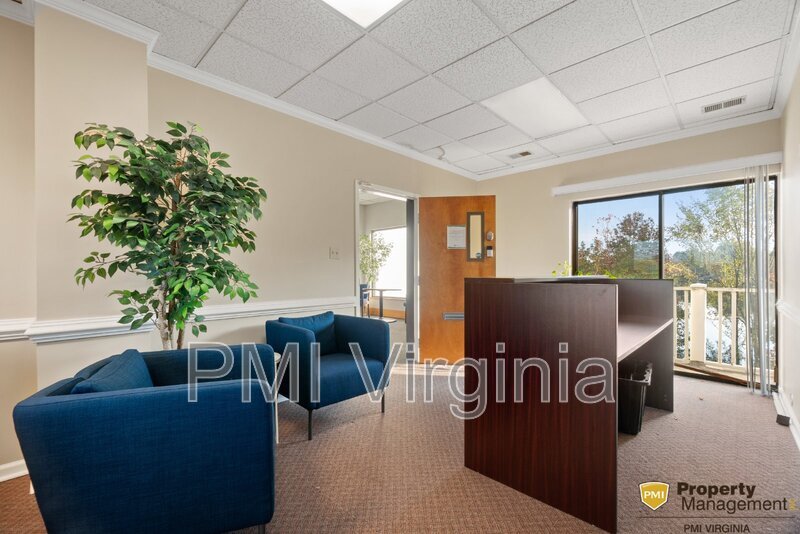 Foto principal - 5267 Greenwich Rd
