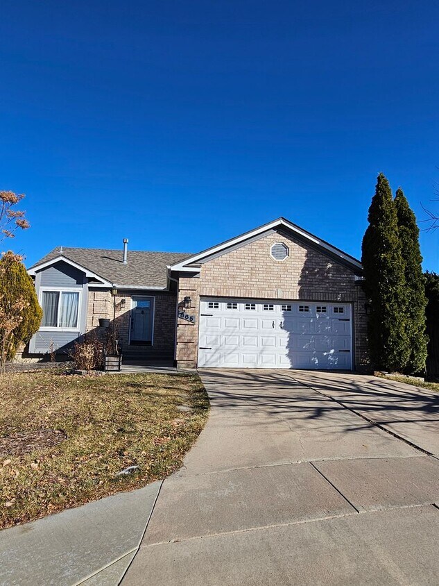 4 bedroom 3 bath house in House Rental in Colorado Springs, CO