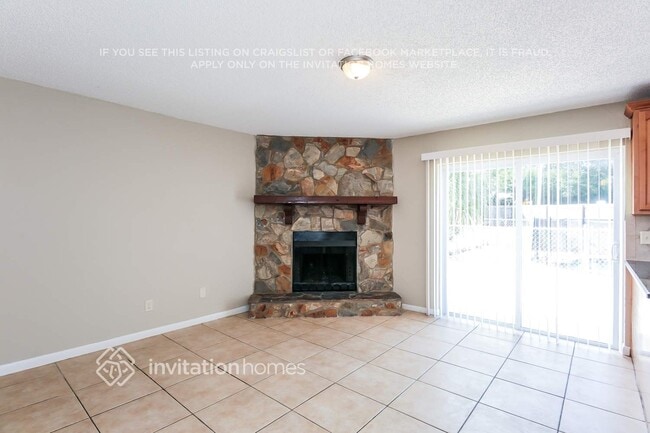 Foto del edificio - 821 Sunridge Point Dr